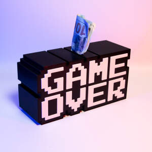 Advanc3D "Game Over" coin box: retro 8-bit design for gaming enthusiasts